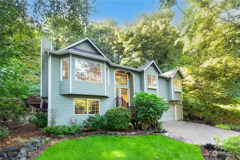 2140 Belvidere Ave SW, Seattle, WA 98126