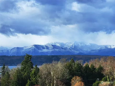 38360 Vista Key Dr NE, Hansville, WA 98340