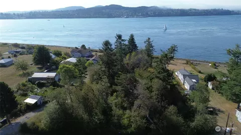 4500 S Shore Dr, Anacortes, WA 98221