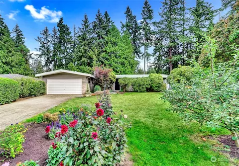 19715 71st Pl W, Lynnwood, WA 98036