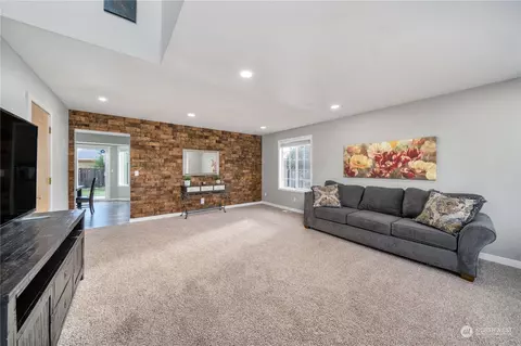 3704 230th St E, Spanaway, WA 98387 photo 5