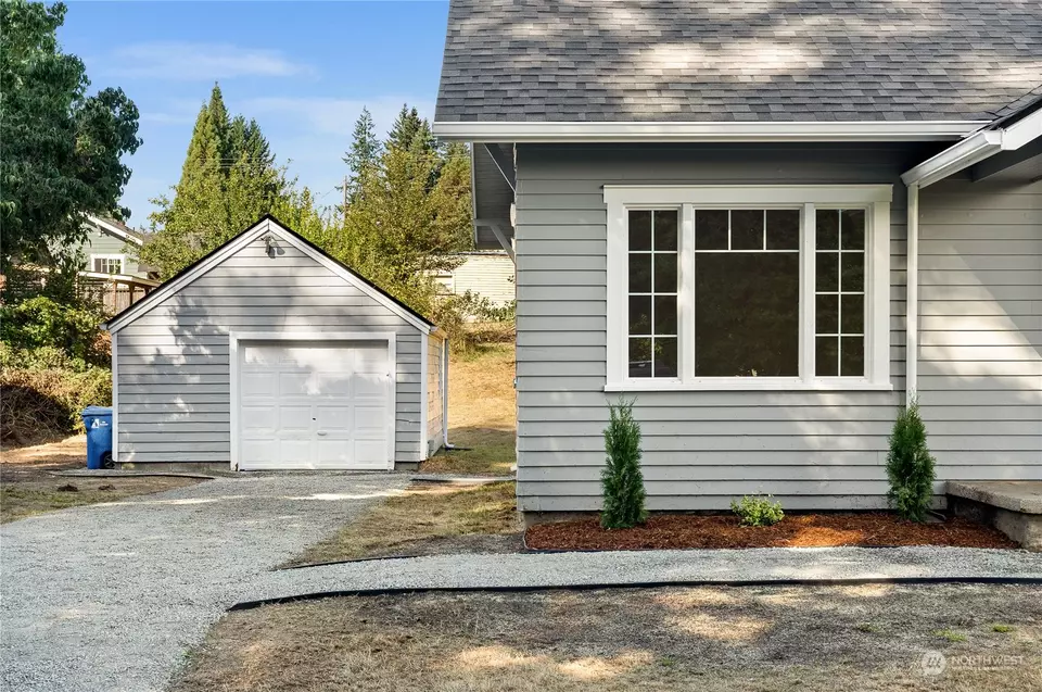  815 Chambers St SE, Olympia, WA 98501 photo 3