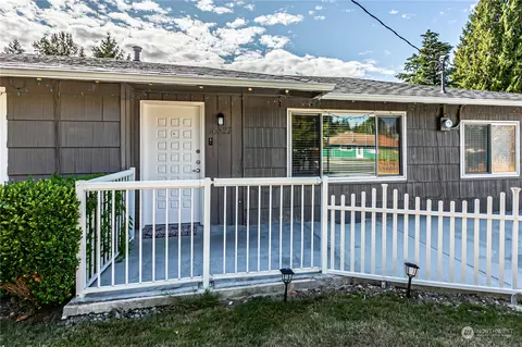 16827 125th Ave SE, Renton, WA 98058