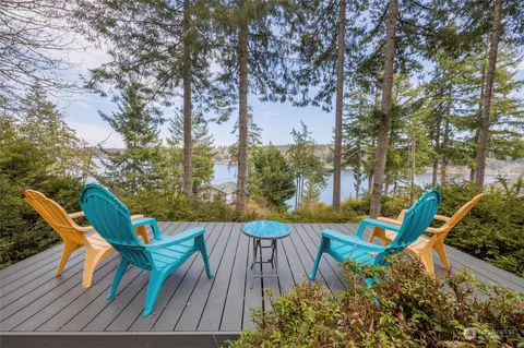 208 E Herron Blvd NW, Lakebay, WA 98349