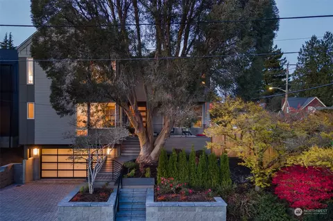 3420 NE 57th St, Seattle, WA 98105