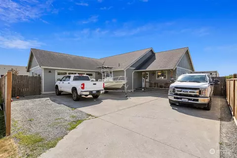 503 W View Pl, Nooksack, WA 98276