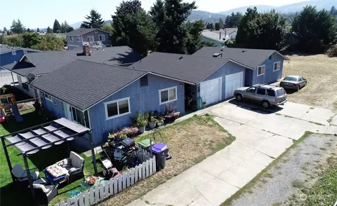 809 W Fir St #A & B, Sequim, WA 98382