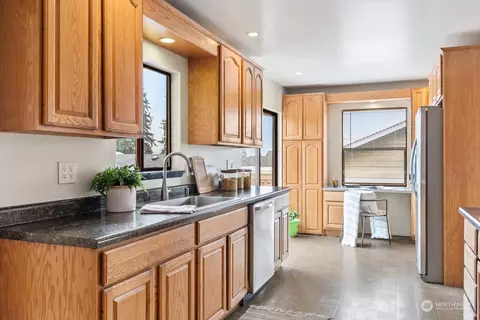 1411 Kossuth Ave, Everett, WA 98203 photo 9