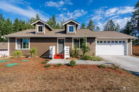 19607 17th St SW, Lakebay, WA 98349