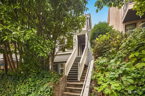 2222 Eastlake Ave E, Seattle, WA 98102