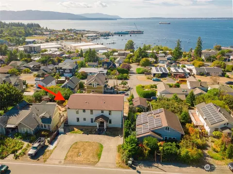 1022 14th St, Bellingham, WA 98225