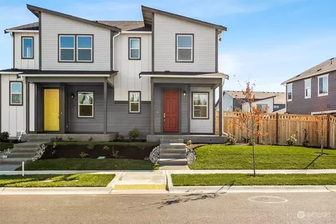 15427 207th Ave E #175, Bonney Lake, WA 98391