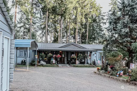 120 E Peaceful Pl, Grapeview, WA 98546