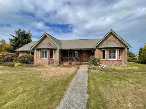 82 Pheasant Run Dr, Sequim, WA 98382