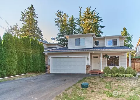 133 120th St SE #B, Everett, WA 98208