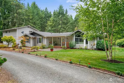 3208 SE Badger Ln, Port Orchard, WA 98367