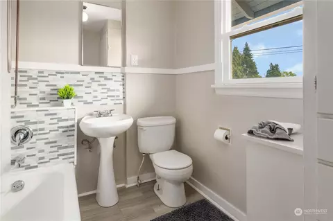 2313 Everett Ave, Everett, WA 98201 photo 9