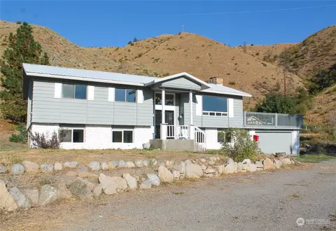 300 Burma Rd, Methow, WA 98834