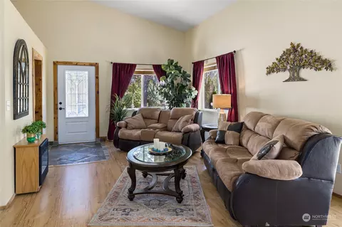 3351 E Taneum Rd, Thorp, WA 98946 photo 6