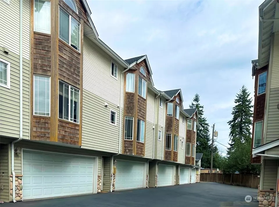  5733 186th Pl SW #E, Lynnwood, WA 98037 photo 2