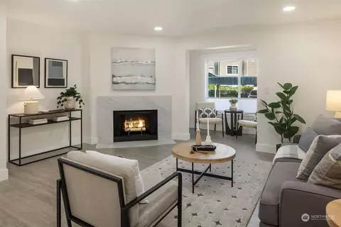 975 Aberdeen Ave NE #J204, Renton, WA 98056