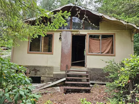 80 Alder St, Quilcene, WA 98376