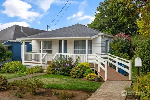 228 Ave G, Snohomish, WA 98290