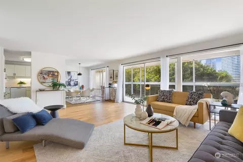 1740 Melrose Ave #201, Seattle, WA 98122