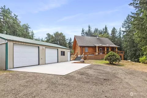 4842 SE Sleepy Hollow Ct, Port Orchard, WA 98366