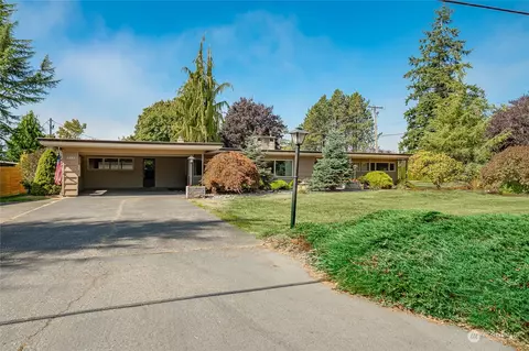 429 12th St, Blaine, WA 98230