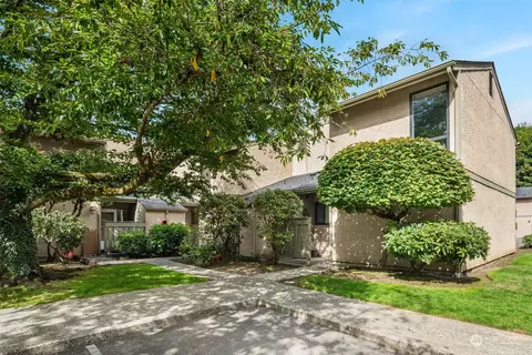 10011 NE 138th Pl #A3, Kirkland, WA 98034