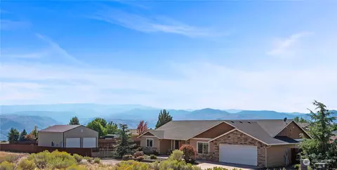 2280 Deer Run Dr, East Wenatchee, WA 98802
