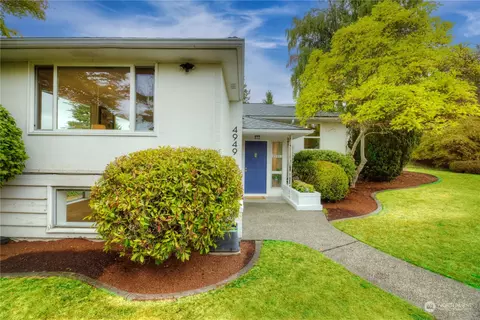 4949 Erskine Way SW, Seattle, WA 98116