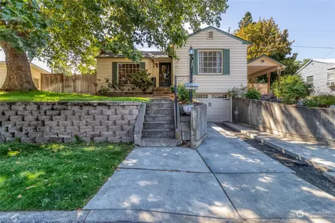1030 Davis St, Milton Freewater, OR 97862
