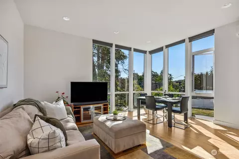 2502 E Olive St, Seattle, WA 98122 photo 8