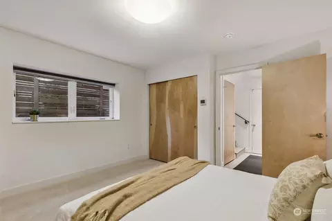 2502 E Olive St, Seattle, WA 98122 photo 21
