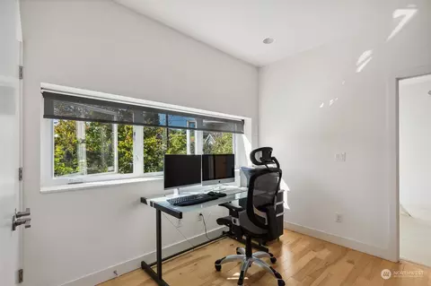 2502 E Olive St, Seattle, WA 98122 photo 19
