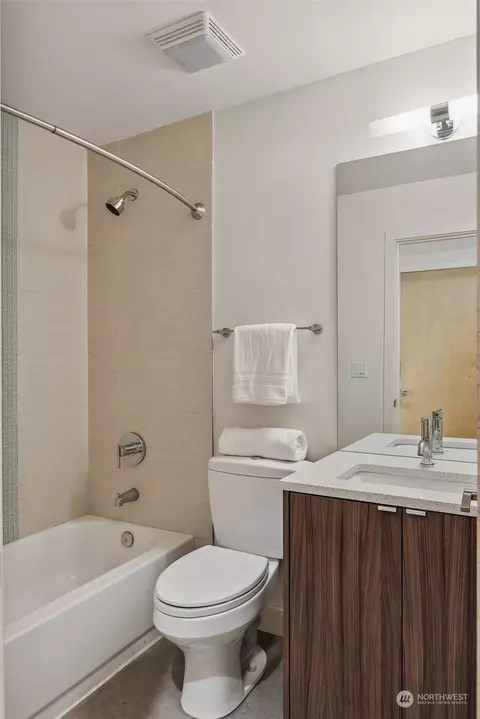 2502 E Olive St, Seattle, WA 98122 photo 22