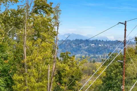 815 E Marine View Dr, Everett, WA 98201 photo 12
