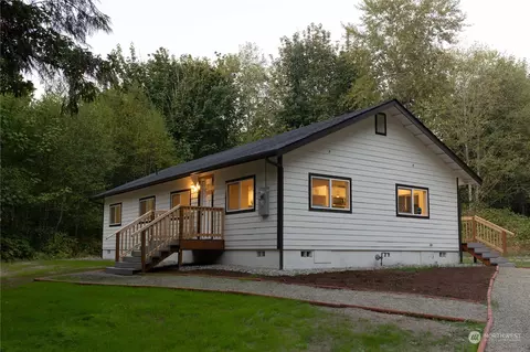 4327 Long Lake Rd SE, Port Orchard, WA 98366