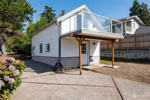 150 Tenth St, Blaine, WA 98230