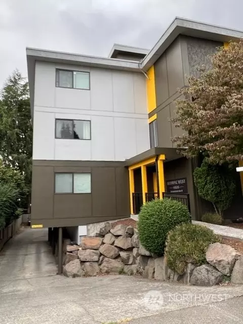 11535 Greenwood Ave N #202, Seattle, WA 98133