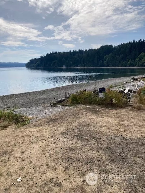 6 Whitney Rd, Quilcene, WA 98376