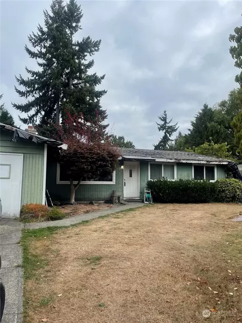8710 NE 137th Pl, Kirkland, WA 98034