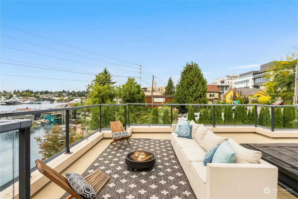  80 E Roanoke St #20, Seattle, WA 98102 photo 4