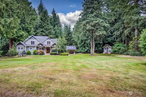 472 NE Oyster Point Dr, Poulsbo, WA 98370