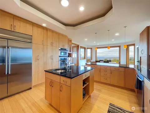Kitchen - 590 Chelsamish Dr, Sequim, WA 98382 photo 2 of 4