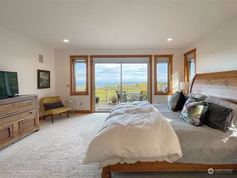 Bedroom - 590 Chelsamish Dr, Sequim, WA 98382 photo 4 of 6