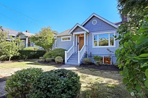 8226 Corliss Ave N, Seattle, WA 98103