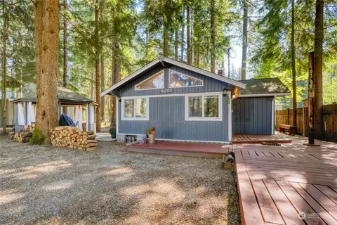6201 Shamrock Rd, Maple Falls, WA 98266